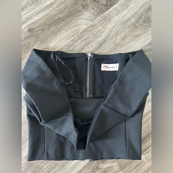 Vintage Off the Shoulder Top - Picture 3 of 7